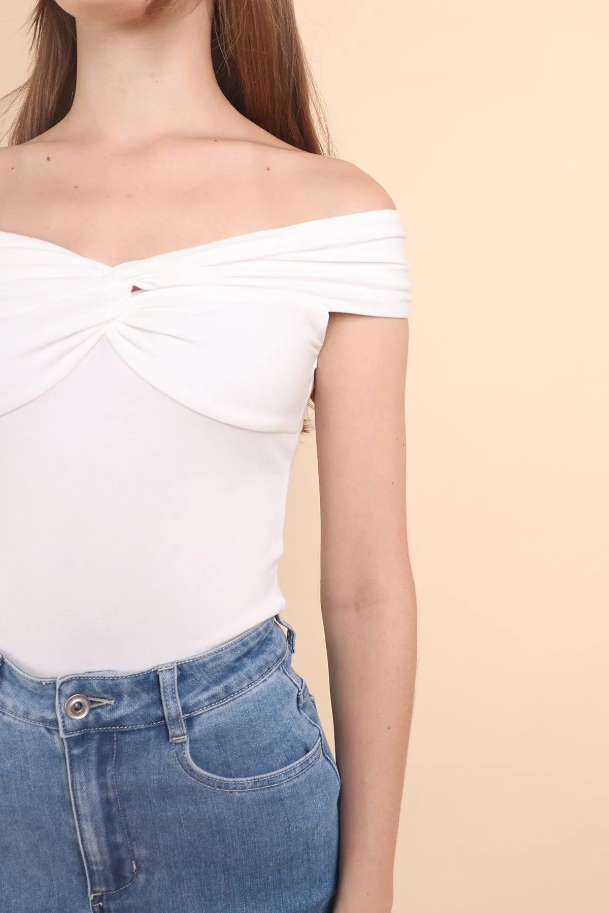 KERRA TWIST KNOT TOP IN WHITE