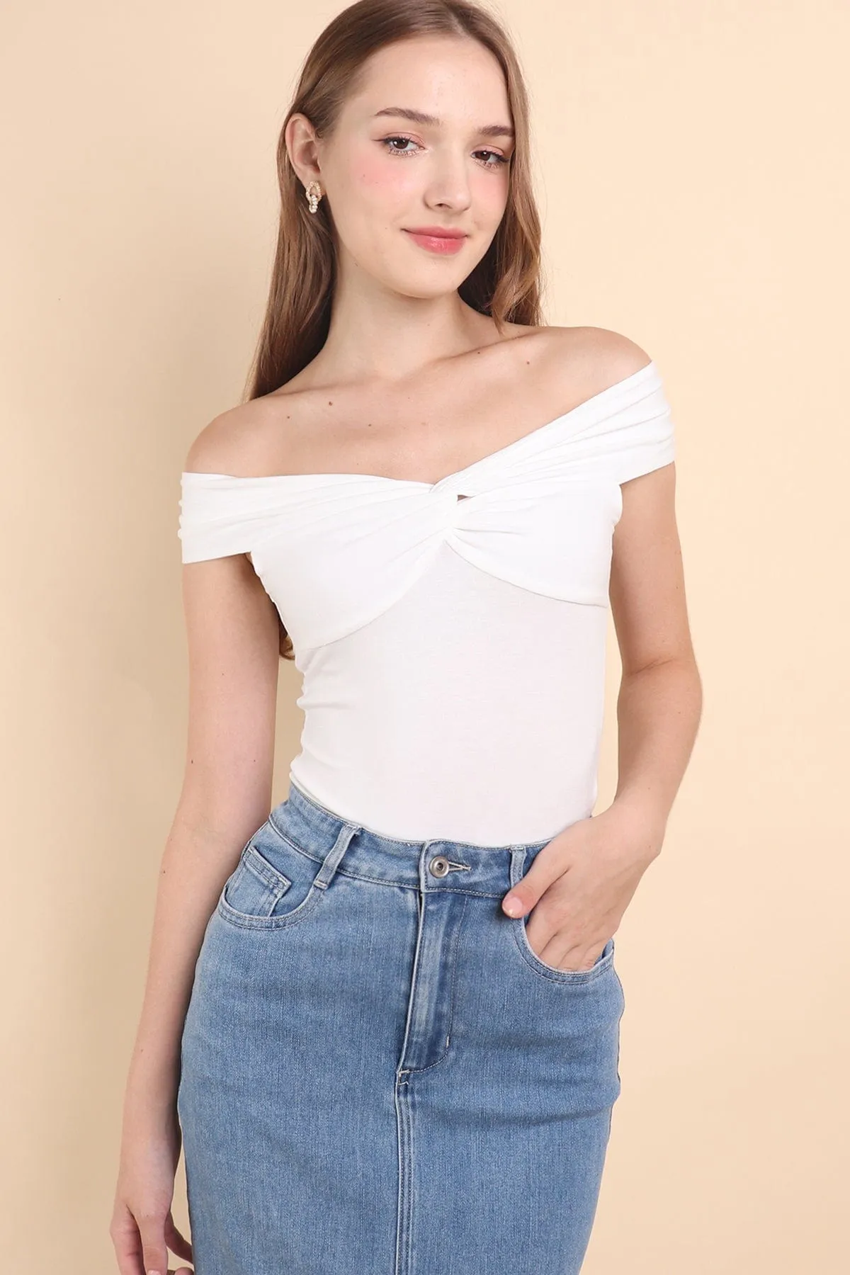 KERRA TWIST KNOT TOP IN WHITE