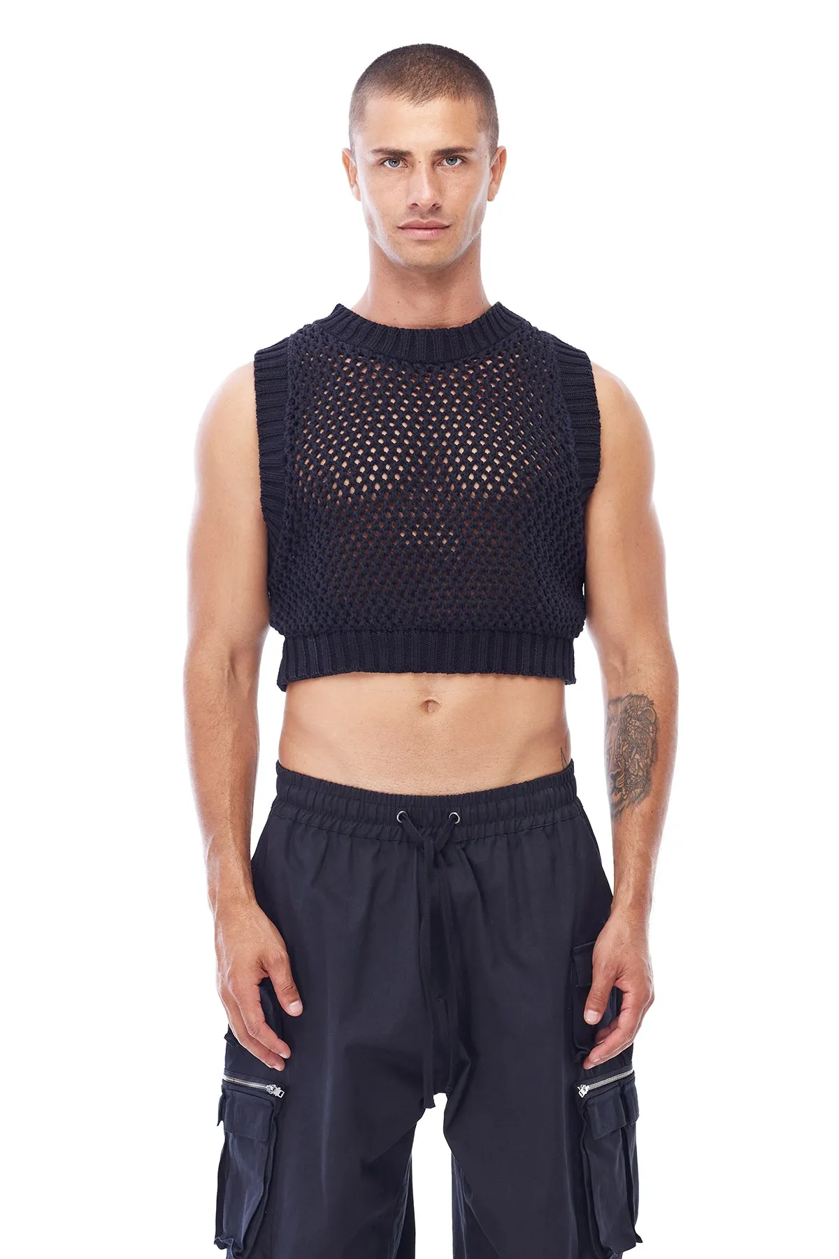 KNIT CROP TOP IN BLACK