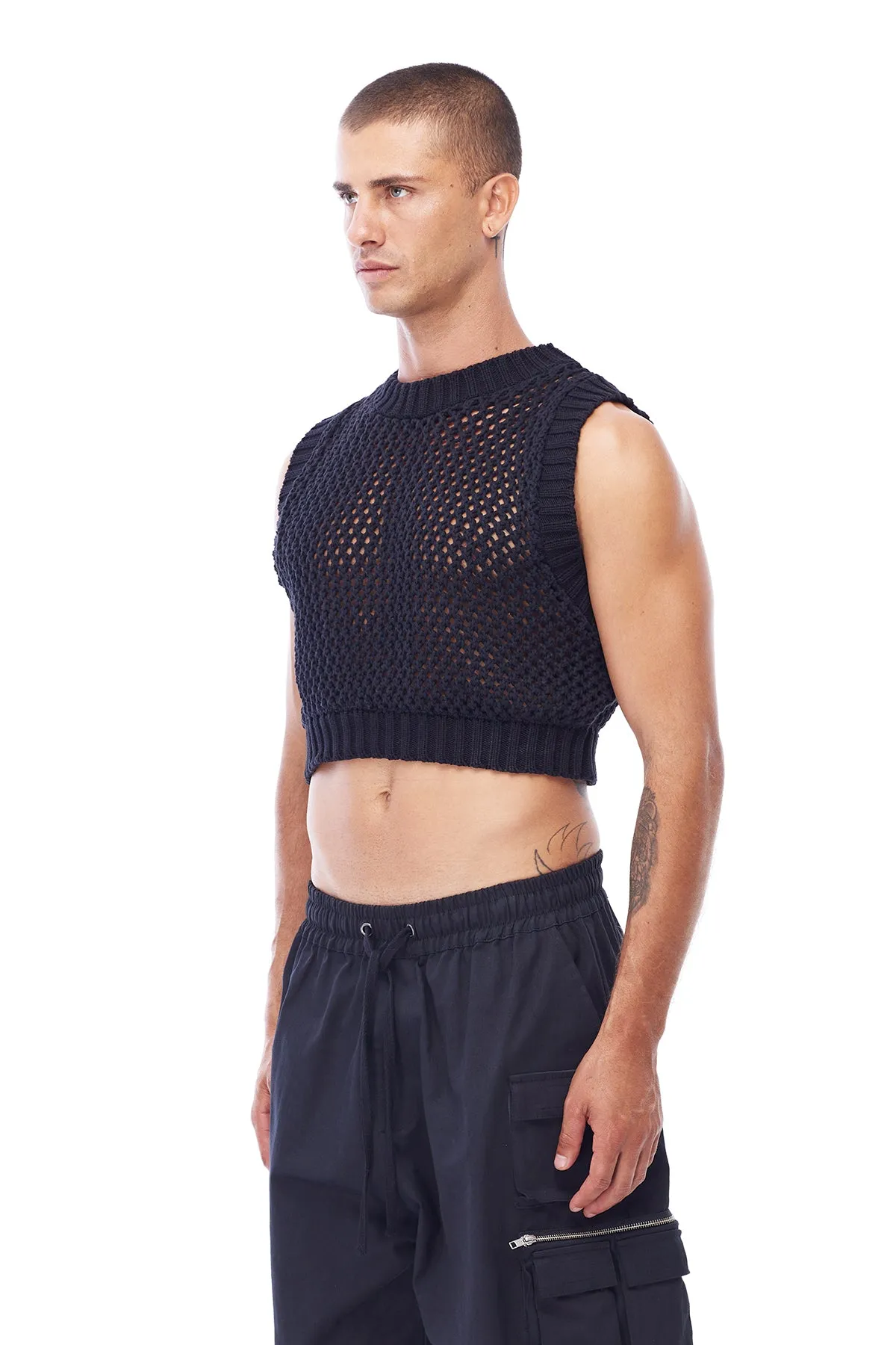 KNIT CROP TOP IN BLACK